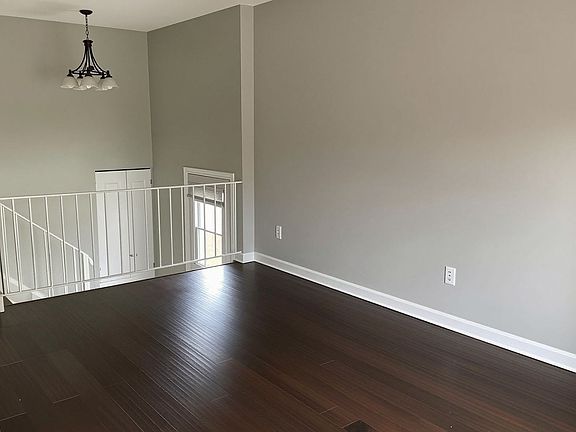 5th image of 1203 Afton Dr Room 2