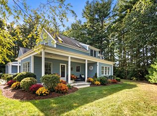 39 Hathaway Pond Cir, Rochester, MA 02770