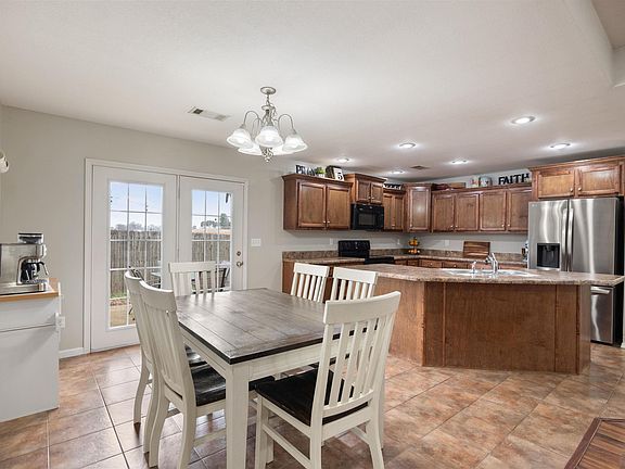 4th image of 2656 Clayburne Dr