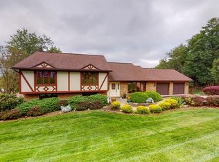 9 Aaronwoods Ct, Wheeling, WV 26003