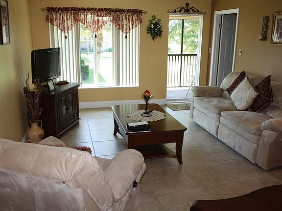 5th image of 201 Saint Lucie Ln APT 408
