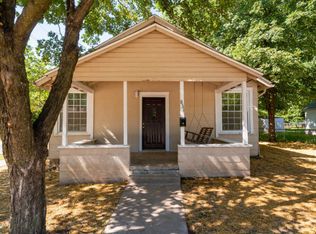 831 Cedar St, Carthage, MO 64836