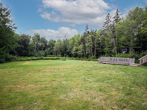4th image of 550 Mines Rd