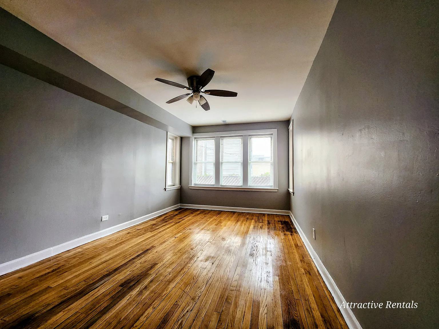 2 bed, 950 sqft, $1,400 — Photo 1