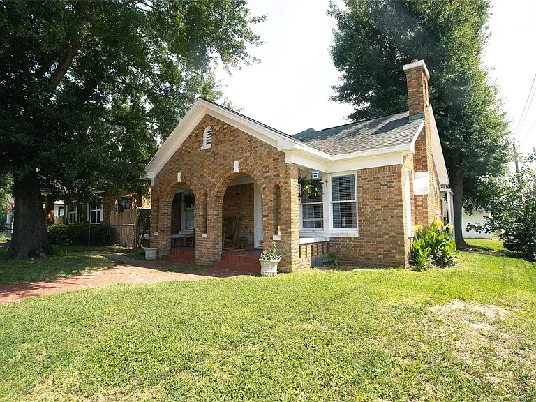 3229 Wisconsin St — Photo 2