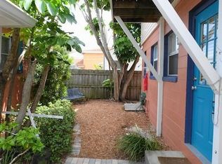 324 Bay Plz APT 2, Treasure Island, FL 33706