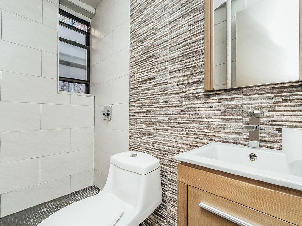 2nd image of 3651 Willett Ave #R1