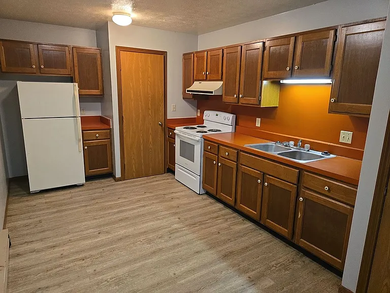 Lynnwood Apartments — Photo 36