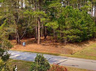 5315 Trade Winds Rd, New Bern, NC 28560