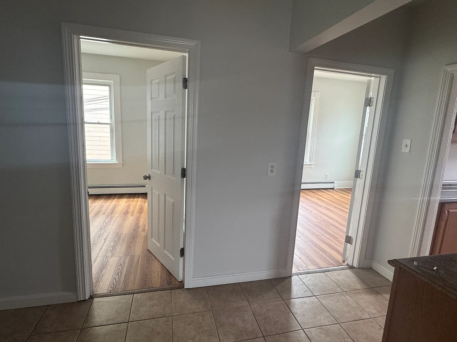 3 bed, 1100 sqft, $2,300 — Photo 2