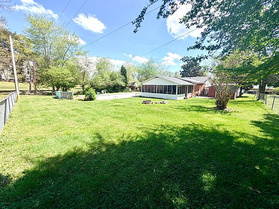 2nd image of 218 Broyles Rd
