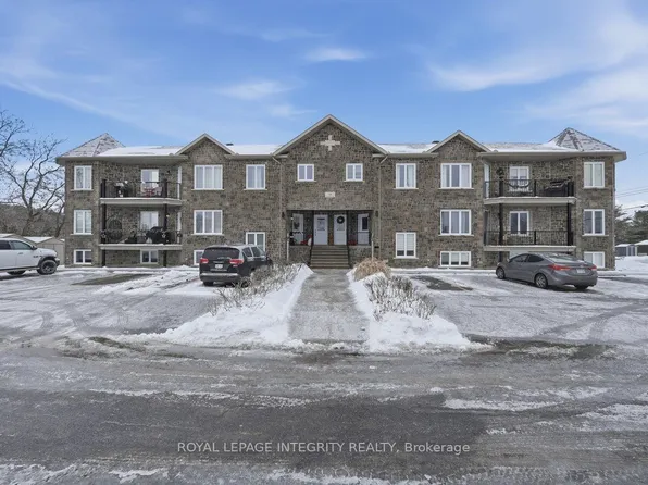 46 Cambridge St #1, The Nation, ON K0A 2M0