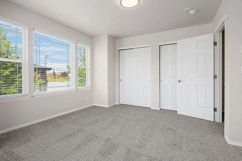 Pine Street Townhomes — Photo 3