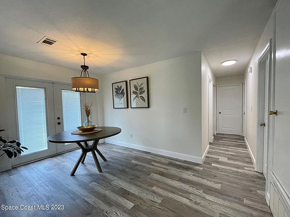 2nd image of 3135 Rosemarie Dr