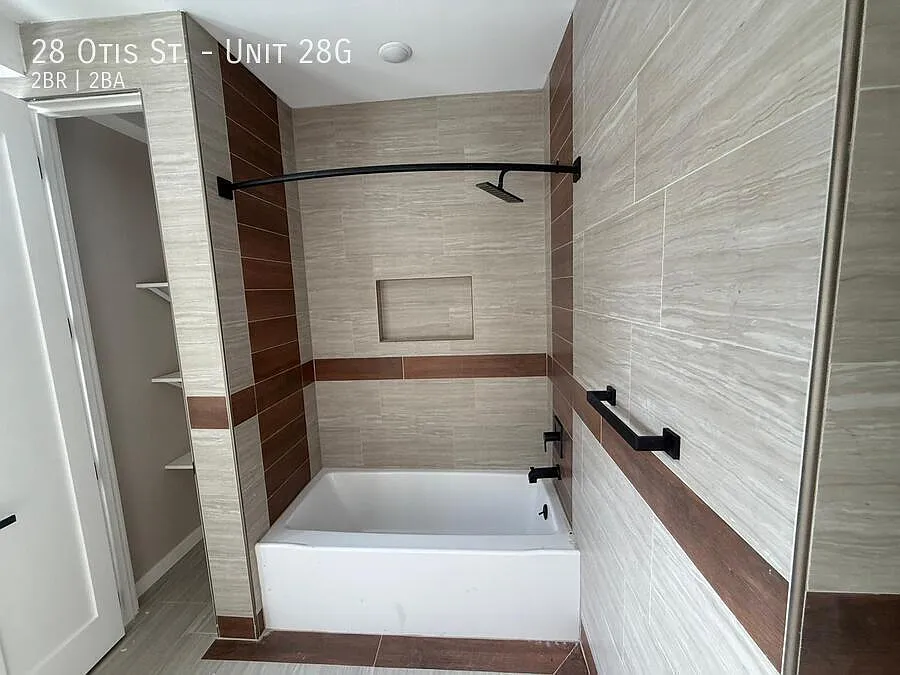 2 bed, 1000 sqft, $2,650 — Photo 4
