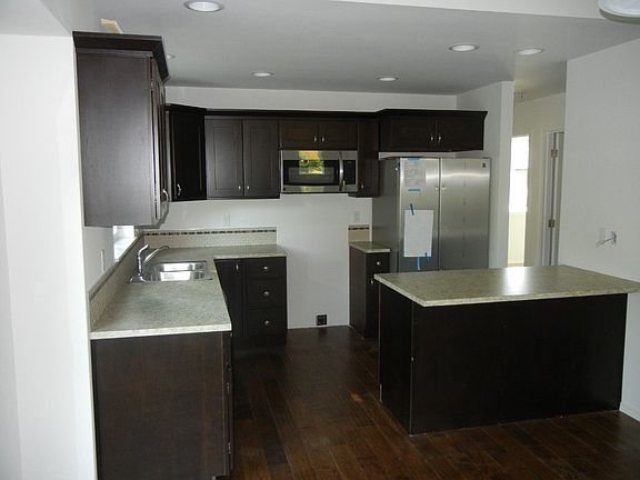 3rd image of 351 Hopkins Dr