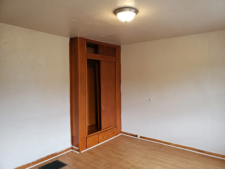 146 Orchard St — Photo 8