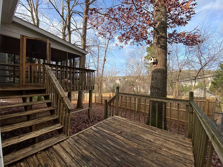 817 Tree Trunk Rd — Photo 10
