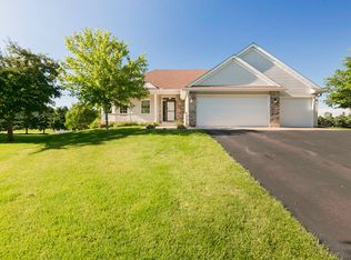 808 Bridle Creek Bay, Jordan, MN 55352