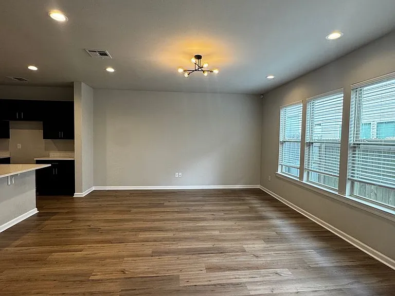 1003 Bengal Crossing Ave — Photo 8