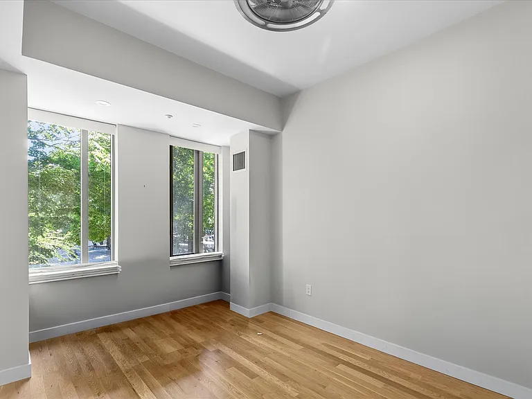 1313 Washington St #204 — Photo 9