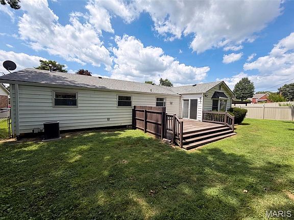 5th image of 871 Wycliffe Ct