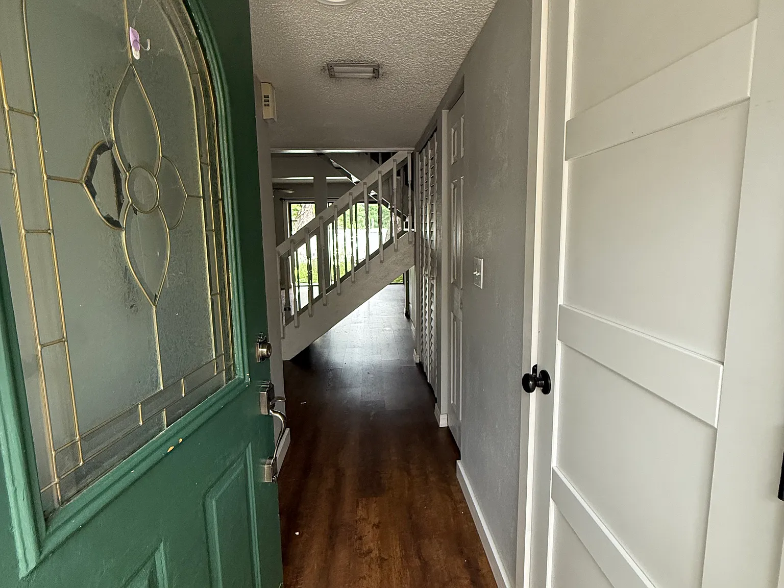 772 Fairwood Ln — Photo 2
