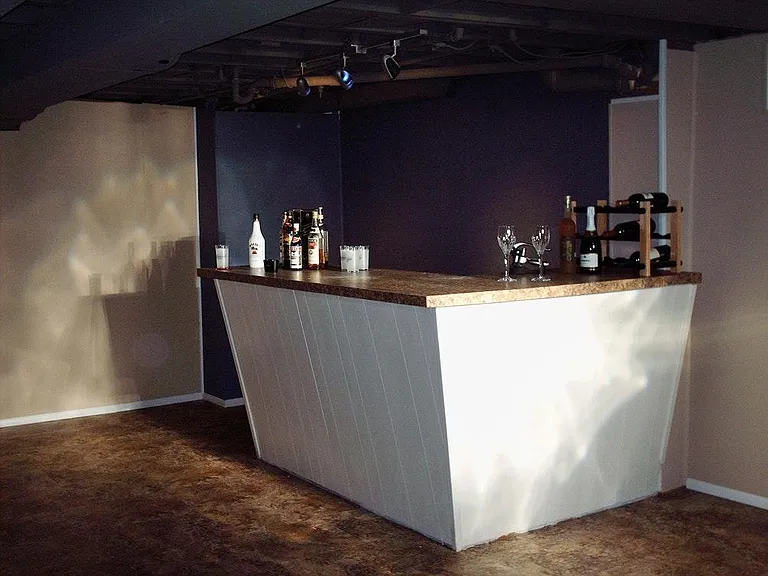 Wetbar in basement