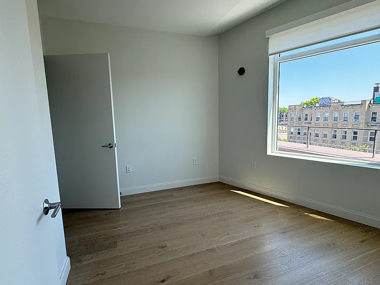 57 Brighton Ave — Photo 8