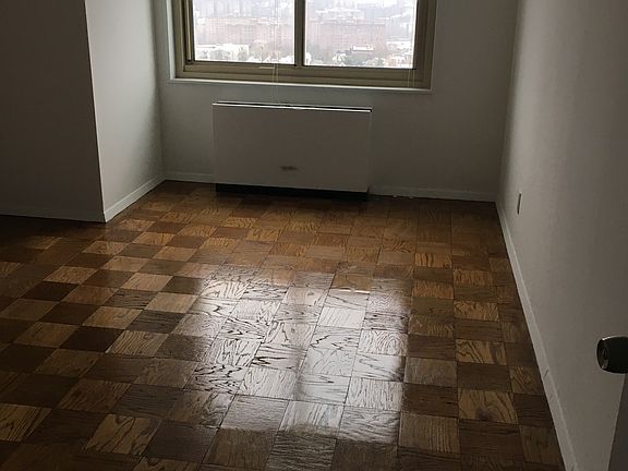 5th image of 2700 Henry Hudson Pkwy #609