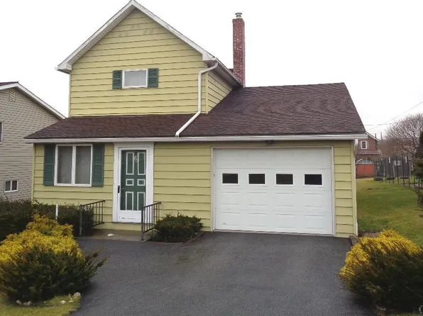 34 4th St, Cairnbrook, PA 15924
