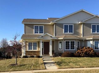 592 Sandstone Trl, Sun Prairie, WI 53590
