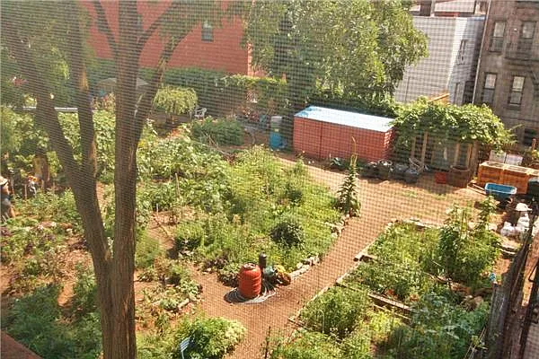 Rented by R New York | media 27