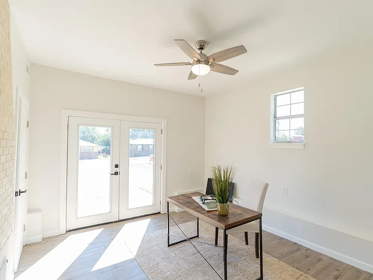 913 Woodmore Ter — Photo 35