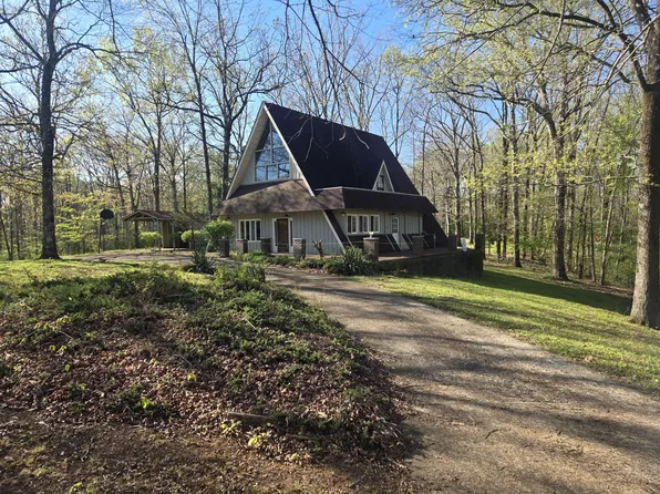 820 Hurricane Hill Dr, Waynesboro, TN 38485