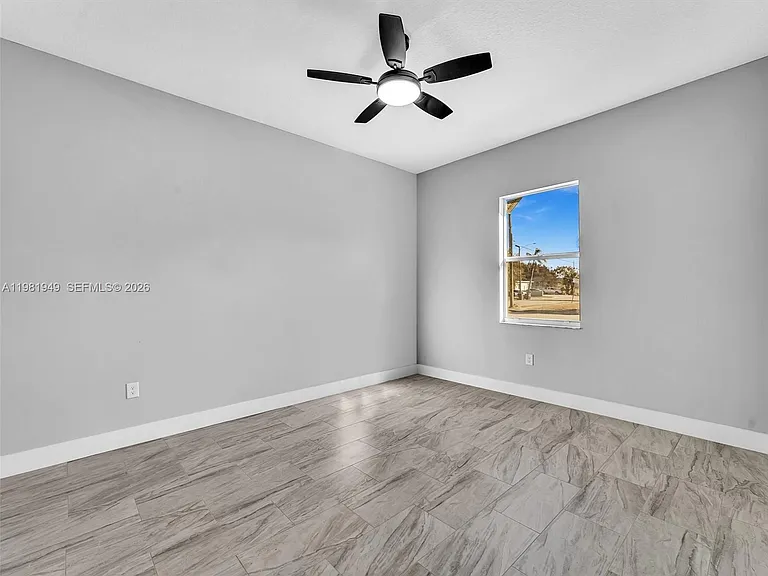 803 N 20th St — Photo 35