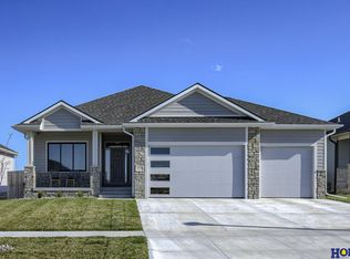 1730 W Beartooth Dr, Lincoln, NE 68521
