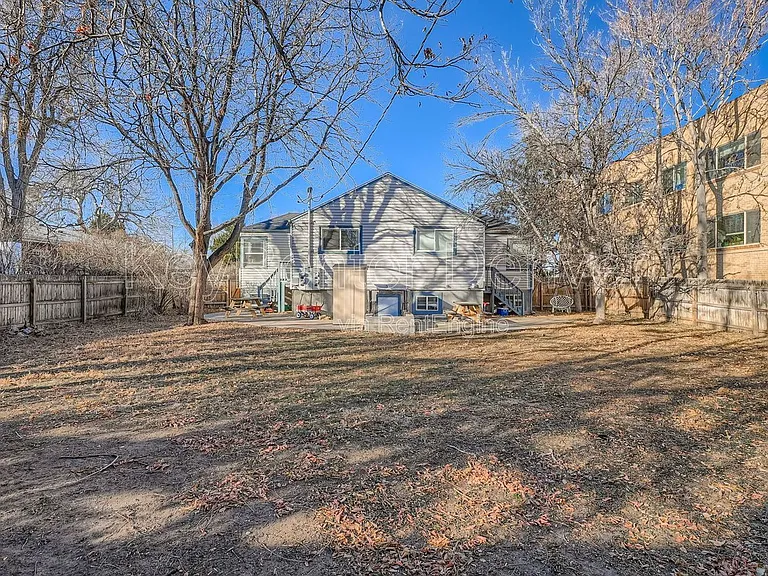 1452 N Ivy St — Photo 19