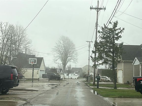 4th image of 7870 Long Island Ct