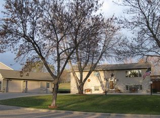 106 W Ridgeview Dr, Starbuck, MN 56381