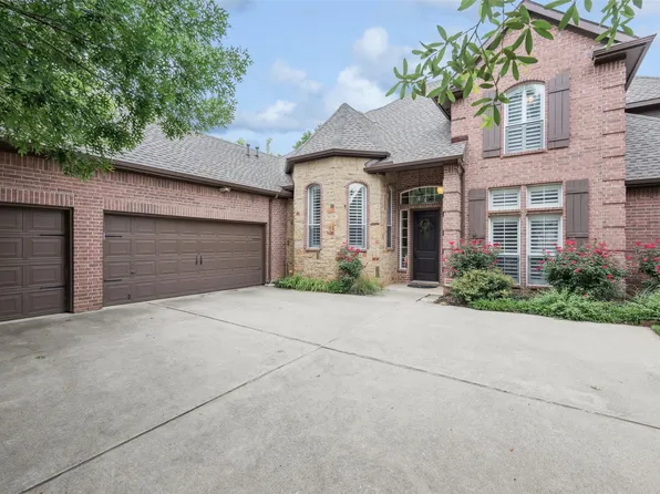 2211 Creek Crossing Dr, Corinth, TX 76210