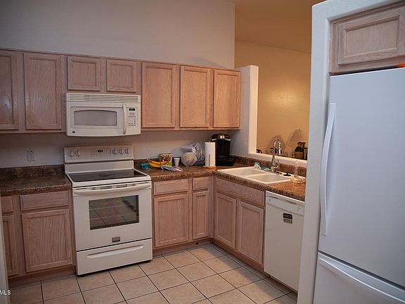 5th image of 936 S Lawther Dr