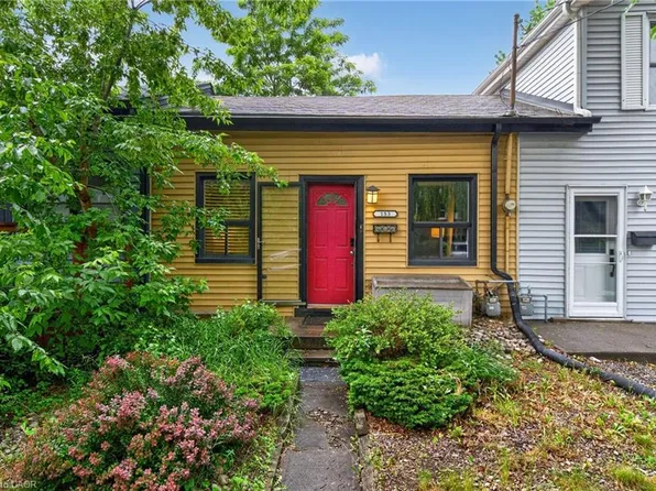 153 Ferrie St E, Hamilton, ON L8L 3T4