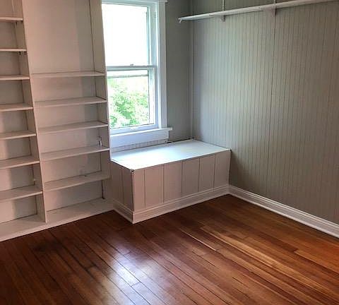 4th image of 137 Wilson Ave APT 2