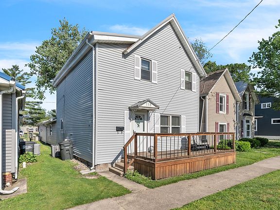 3rd image of 718 S Main St