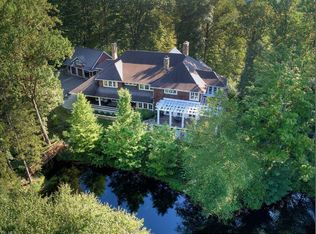 614 North St, Chagrin Falls, OH 44022