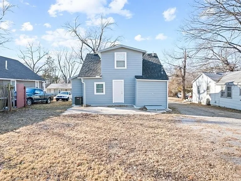 1515 S Home Ave — Photo 10