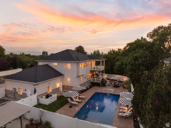 557 E Warm Springs Dr, Kaysville, UT 84037