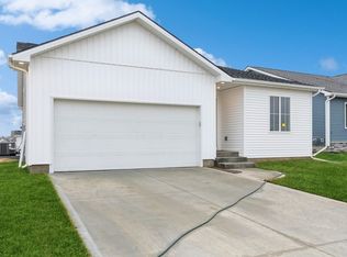 2830 20th St SW, Altoona, IA 50009