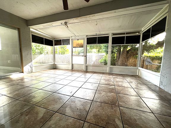 3rd image of 1818 East Dr #1818
